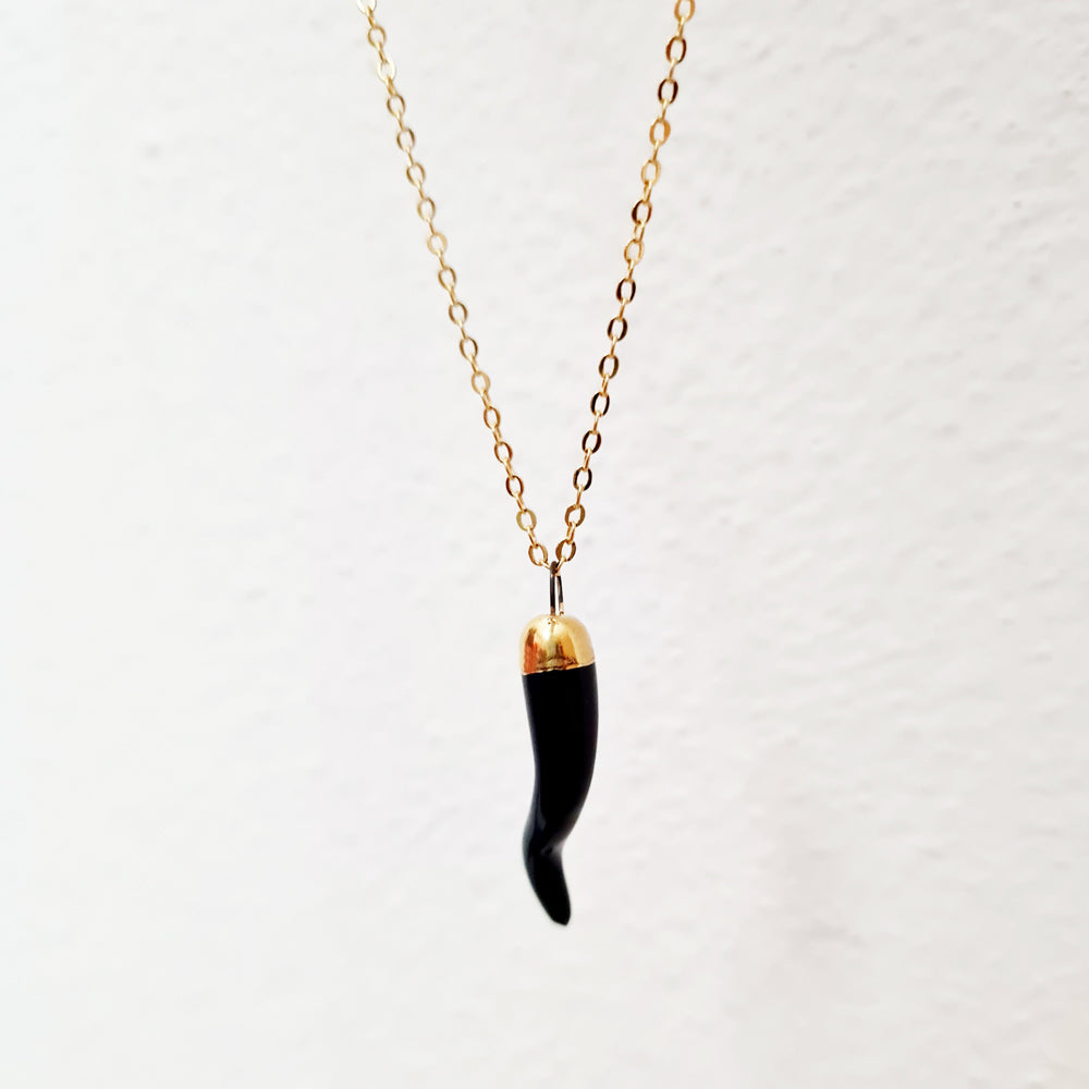 Cornetto in Ceramica - Nero e oro