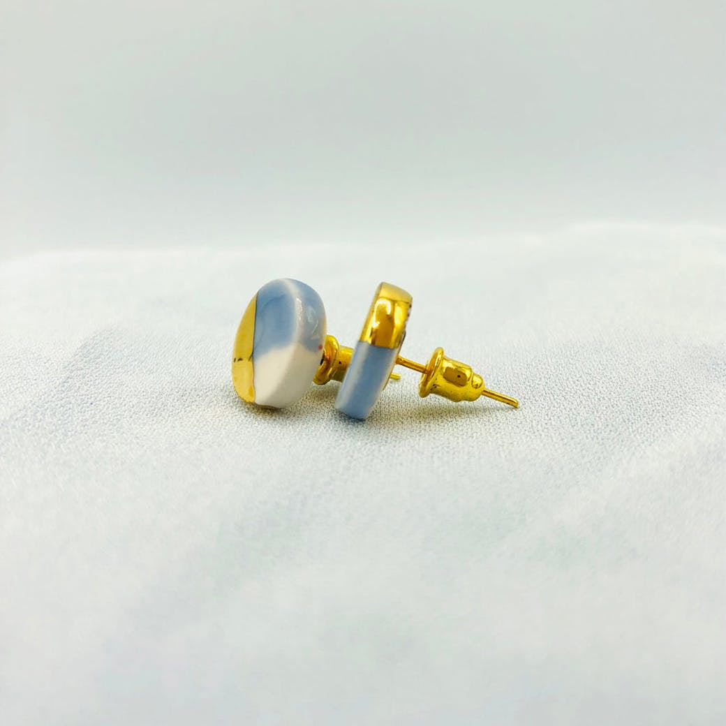 Ceramic earrings - Light blue and gold circle