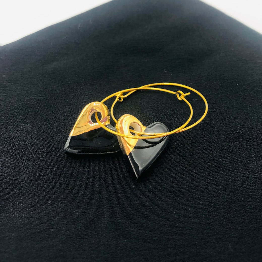 Ceramic ring earrings - Black and gold heart