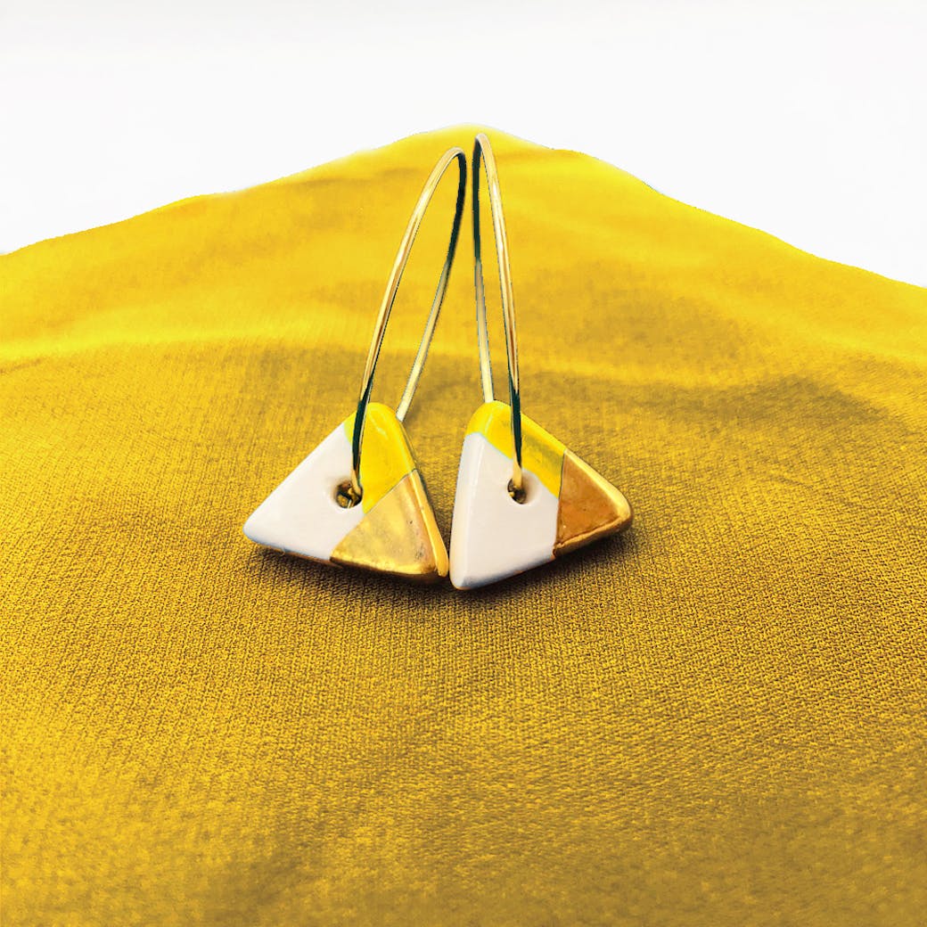 Ceramic ring earrings - Yellow and gold triangle